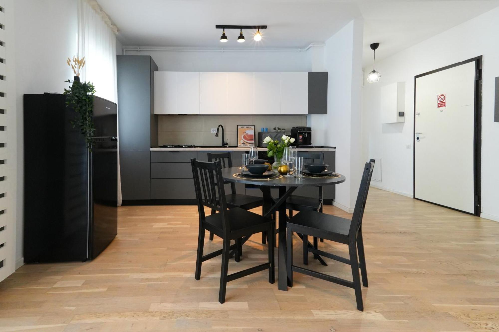 Maria - Modern Apartment With Parking And Workspace Bukarest Kültér fotó