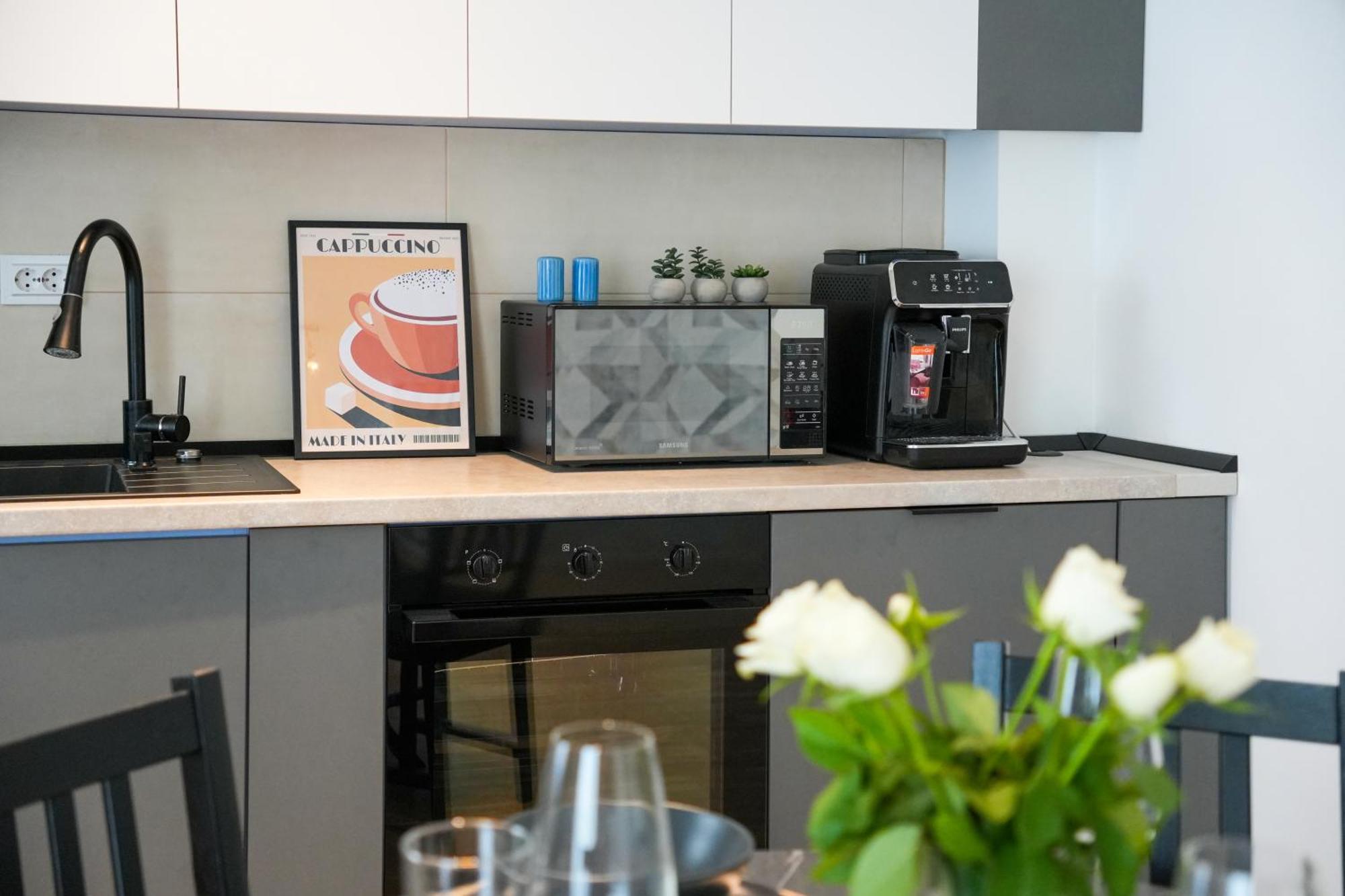 Maria - Modern Apartment With Parking And Workspace Bukarest Kültér fotó