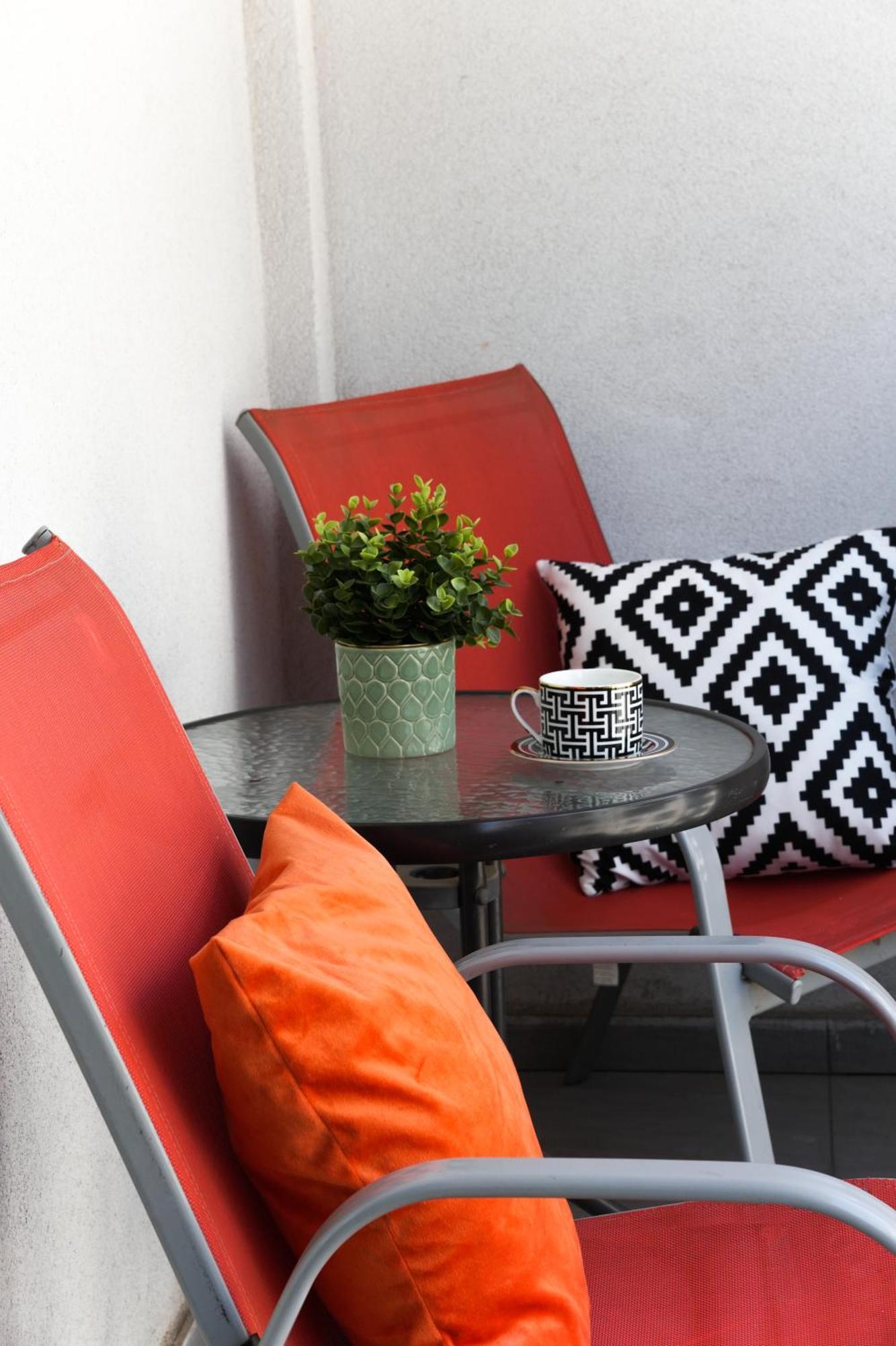 Maria - Modern Apartment With Parking And Workspace Bukarest Kültér fotó