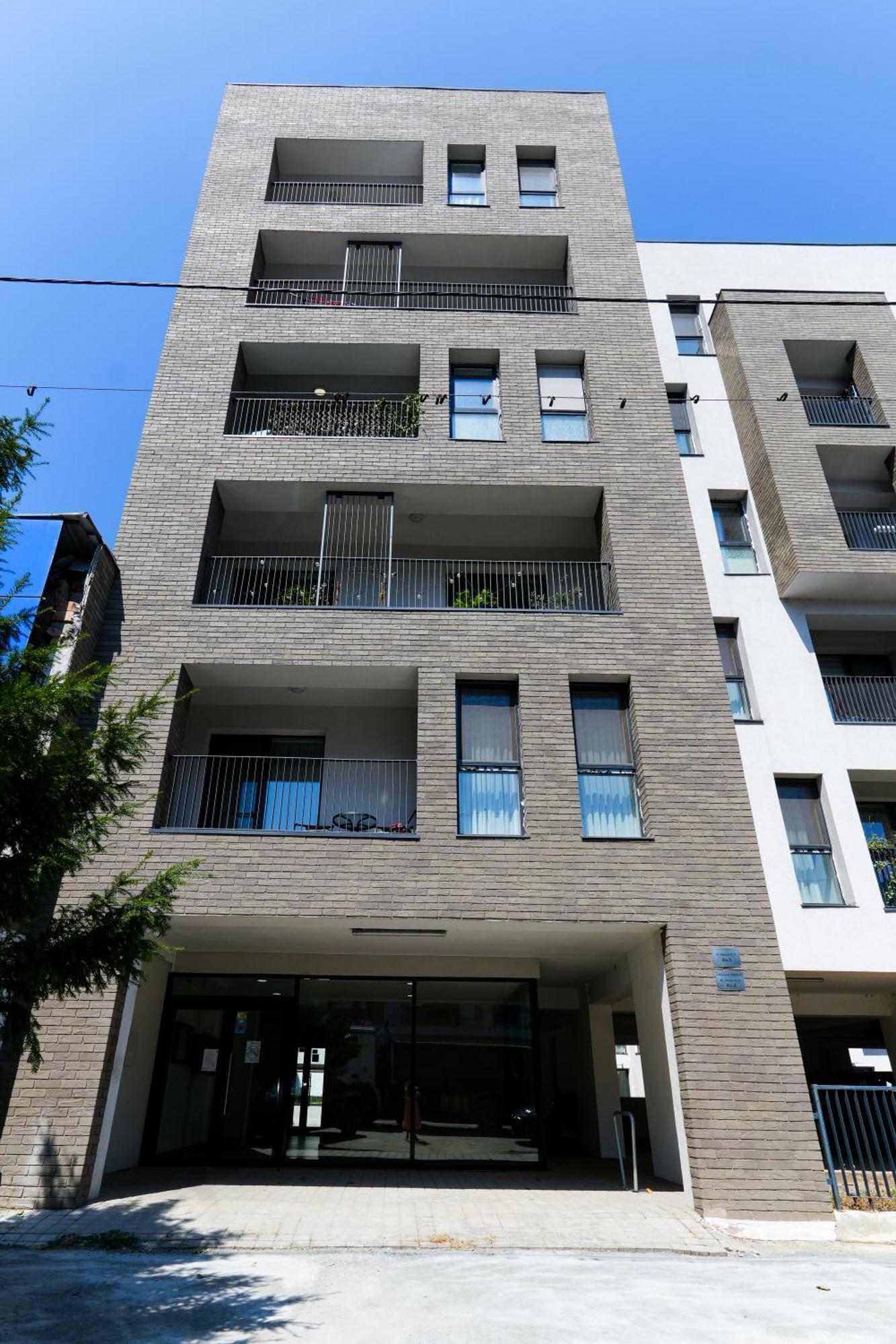 Maria - Modern Apartment With Parking And Workspace Bukarest Kültér fotó